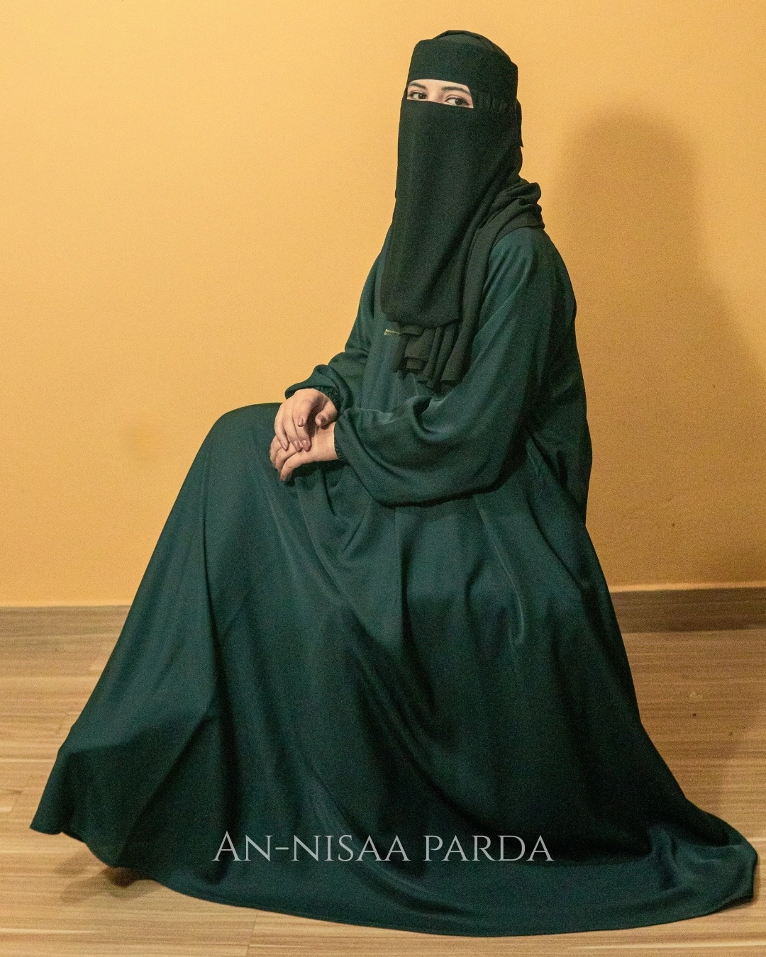 Casual Wear Closed Gown - Image 2